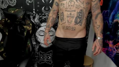 Snapshot of _layne chatting on December 2024 10:02:02 PM Layne online show from December 2024 10:02:02 PM