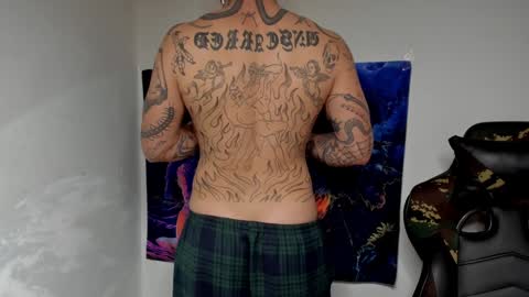 Snapshot of _layne chatting on January 2025 12:49:01 AM Layne online show from January 2025 12:49:01 AM