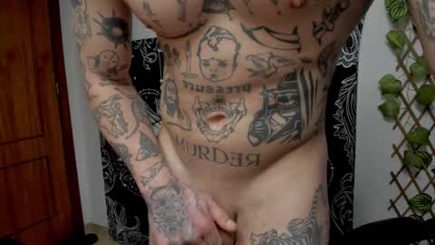 Snapshot of _layne chatting on March 2025 06:55:01 PM Layne online show from March 2025 06:55:01 PM