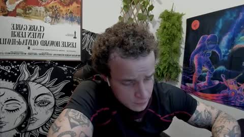 Snapshot of _layne chatting on March 2025 09:25:02 PM Layne online show from March 2025 09:25:02 PM