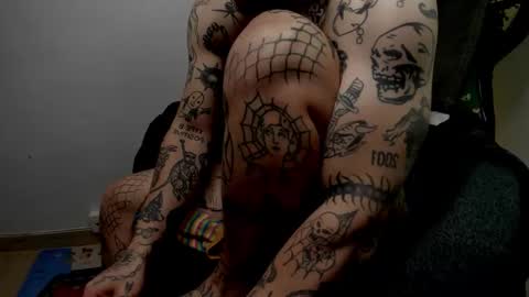 Snapshot of _layne chatting on October 2025 09:52:01 AM Layne online show from October 2025 09:52:01 AM