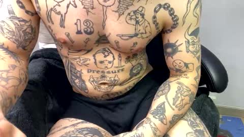 Snapshot of _layne chatting on October 2025 08:39:01 AM Layne online show from October 2025 08:39:01 AM