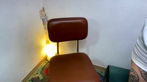 Snapshot of _layne chatting on November 2025 08:13:01 AM Layne online show from November 2025 08:13:01 AM