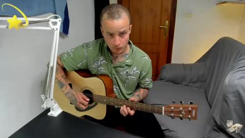 Snapshot of _layne chatting on June 2026 03:47:01 PM Layne online show from June 2026 03:47:01 PM