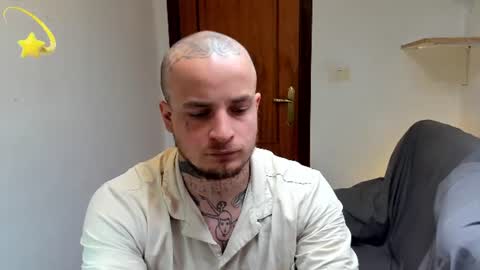 Snapshot of _layne chatting on June 2026 01:39:02 PM Layne online show from June 2026 01:39:02 PM