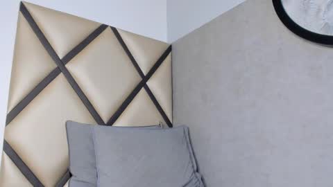 _leohot_ online show from October 2025 03:27:01 AM