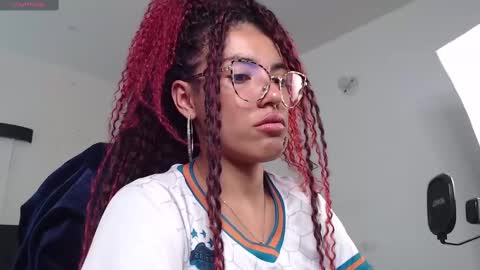 Snapshot of _lili_rose chatting on February 2025 08:14:02 PM Lili online show from February 2025 08:14:02 PM