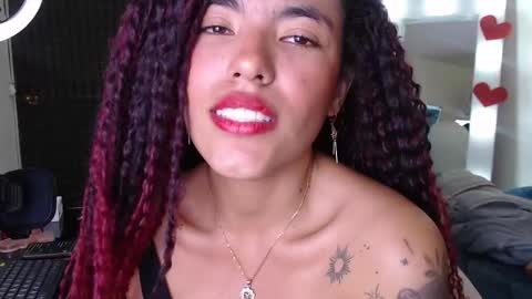 Snapshot of _lili_rose chatting on February 2025 09:55:01 PM Lili online show from February 2025 09:55:01 PM
