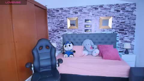 Snapshot of _lilly_miller chatting on November 2025 06:20:01 PM Liily online show from November 2025 06:20:01 PM