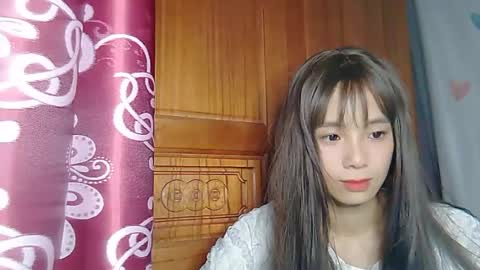 _lily0_ online show from July 2026 11:33:01 PM