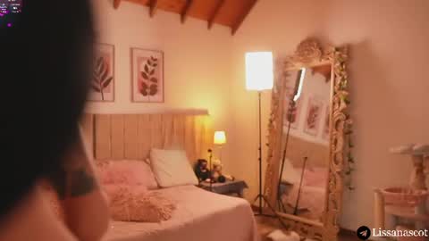 Lissana online show from August 2026 08:22:02 PM