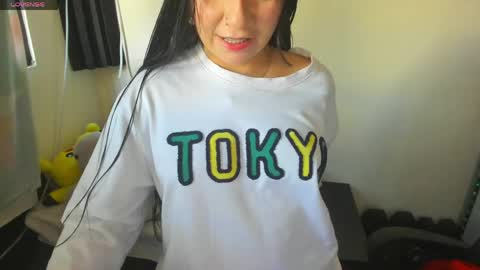 Snapshot of _litle_mily_ chatting on May 2026 09:53:02 PM Mily online show from May 2026 09:53:02 PM
