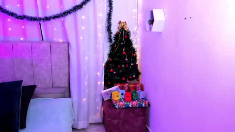 Ivy 3 online show from December 2024 10:01:01 PM