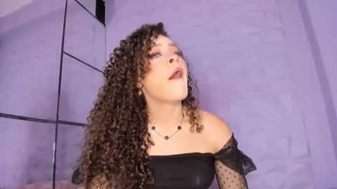 Snapshot of _littlelia chatting on October 2025 01:42:02 PM Anna online show from October 2025 01:42:02 PM