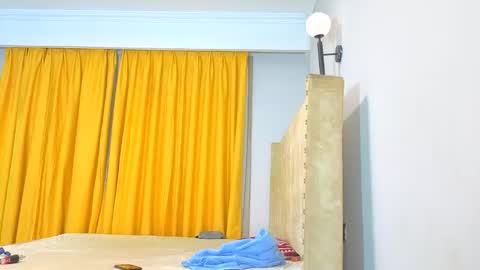 Littlevenus online show from April 2026 02:33:01 AM