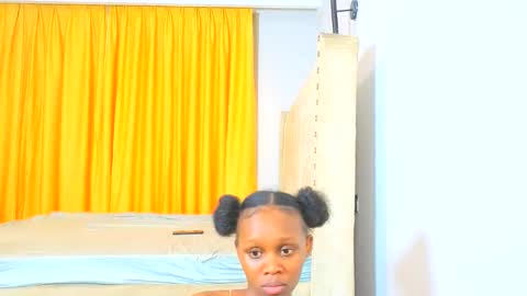 Littlevenus online show from April 2026 02:43:01 PM