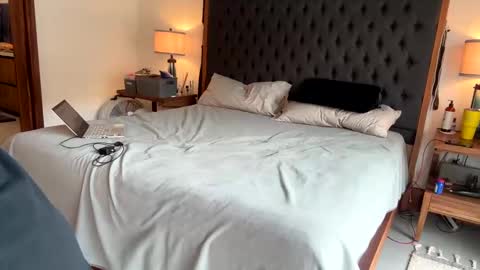 Little Wolfie online show from December 2024 04:49:01 PM