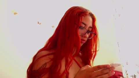 Snapshot of _loreana_ chatting on January 2025 07:55:01 PM _loreana_ online show from January 2025 07:55:01 PM