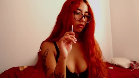 Snapshot of _loreana_ chatting on January 2025 03:25:01 PM _loreana_ online show from January 2025 03:25:01 PM