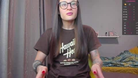 Snapshot of _lorra chatting on January 2025 04:27:02 PM _lorra online show from January 2025 04:27:02 PM