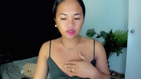 _lovelyyan69_ online show from December 2025 09:49:01 AM