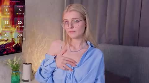 Monica online show from October 2025 04:26:02 PM