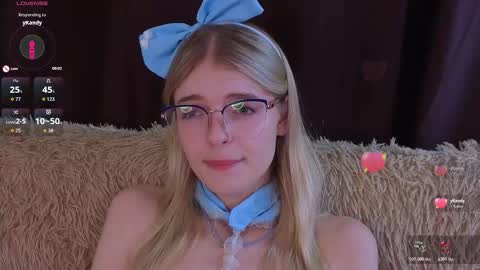 Monica online show from December 2025 08:57:01 PM