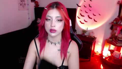 Snapshot of _lucyx__ chatting on December 2024 10:26:02 PM Queen.  Help me reach 100 thumbs up  online show from December 2024 10:26:02 PM
