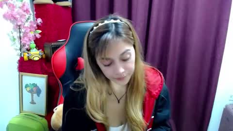 _luna10 online show from November 2025 06:59:02 PM