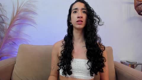 Snapshot of _luna_dupont_ chatting on January 2025 12:38:02 PM  Luna  online show from January 2025 12:38:02 PM