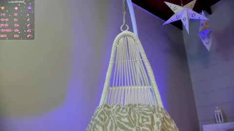 Snapshot of _luna_dupont_ chatting on February 2025 11:43:01 AM  Luna  online show from February 2025 11:43:01 AM