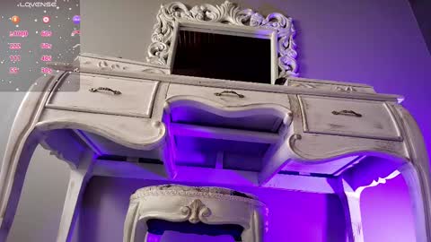 Snapshot of _luna_dupont_ chatting on March 2025 11:55:02 AM  Luna  online show from March 2025 11:55:02 AM