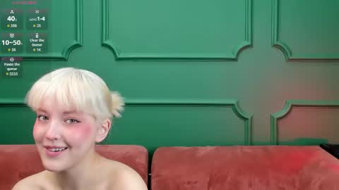 _luny_ online show from June 2026 07:50:02 AM