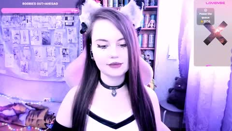 Mia online show from March 2026 03:52:01 AM