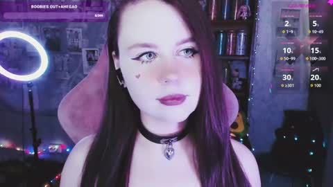 Snapshot of _m_o_n_s_t_e_r_e_n_e_r_g_y_ chatting on May 2026 09:30:02 PM Mia online show from May 2026 09:30:02 PM