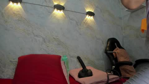 Maddy online show from January 2025 11:54:01 AM