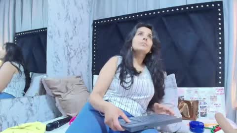 Snapshot of _marcela__ chatting on June 2026 11:27:02 AM _marcela__ online show from June 2026 11:27:02 AM