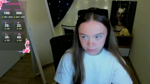 Snapshot of _margoqueen_ chatting on June 2026 06:03:01 AM Margo online show from June 2026 06:03:01 AM