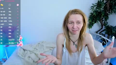 Snapshot of _mari_so chatting on May 2026 04:29:01 AM Scarlett online show from May 2026 04:29:01 AM