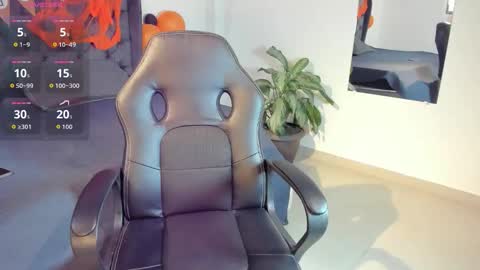 Maria online show from October 2025 08:44:01 PM