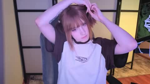Snapshot of _mariko_ chatting on May 2026 03:28:01 PM Mariko online show from May 2026 03:28:01 PM