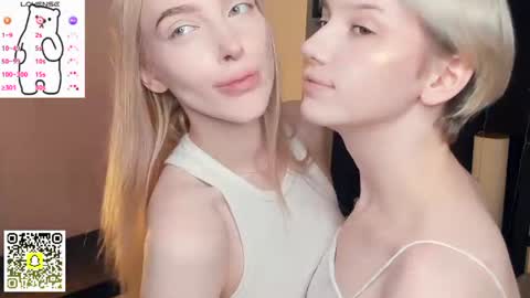 Snapshot of _medal_of_horny_ chatting on June 2026 07:14:02 AM Elva and Kate online show from June 2026 07:14:02 AM