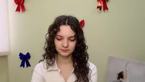 Susie online show from February 2025 07:17:01 AM