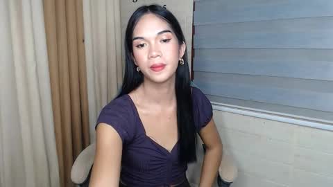 Snapshot of _mellyxxx chatting on November 2025 09:54:02 AM Melly online show from November 2025 09:54:02 AM