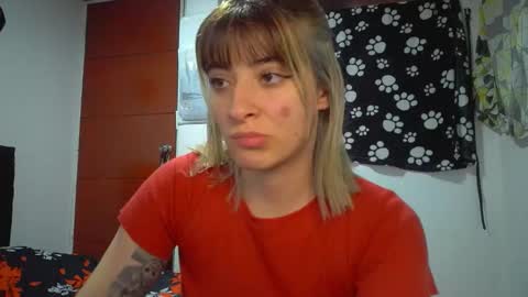 Mia-foster online show from April 2026 10:07:02 PM