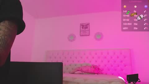 Snapshot of _miia_sweet chatting on September 2025 11:37:02 AM Paula online show from September 2025 11:37:02 AM