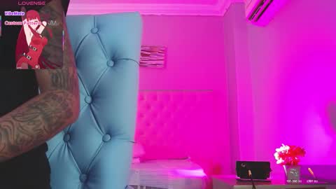 Snapshot of _miia_sweet chatting on November 2025 11:40:02 AM Paula online show from November 2025 11:40:02 AM