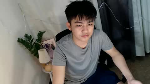 _mikko_moto_ online show from April 2026 11:16:01 AM