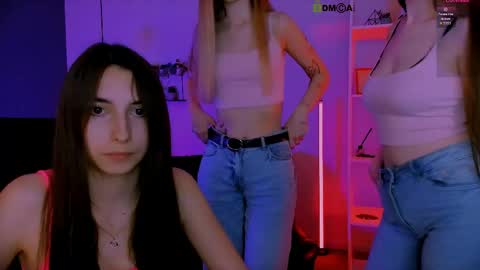 Snapshot of _mila_fire chatting on May 2026 09:05:01 AM your Mila online show from May 2026 09:05:01 AM