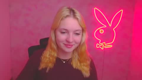 Snapshot of _mila_la_ chatting on October 2025 09:46:02 AM Melanie online show from October 2025 09:46:02 AM